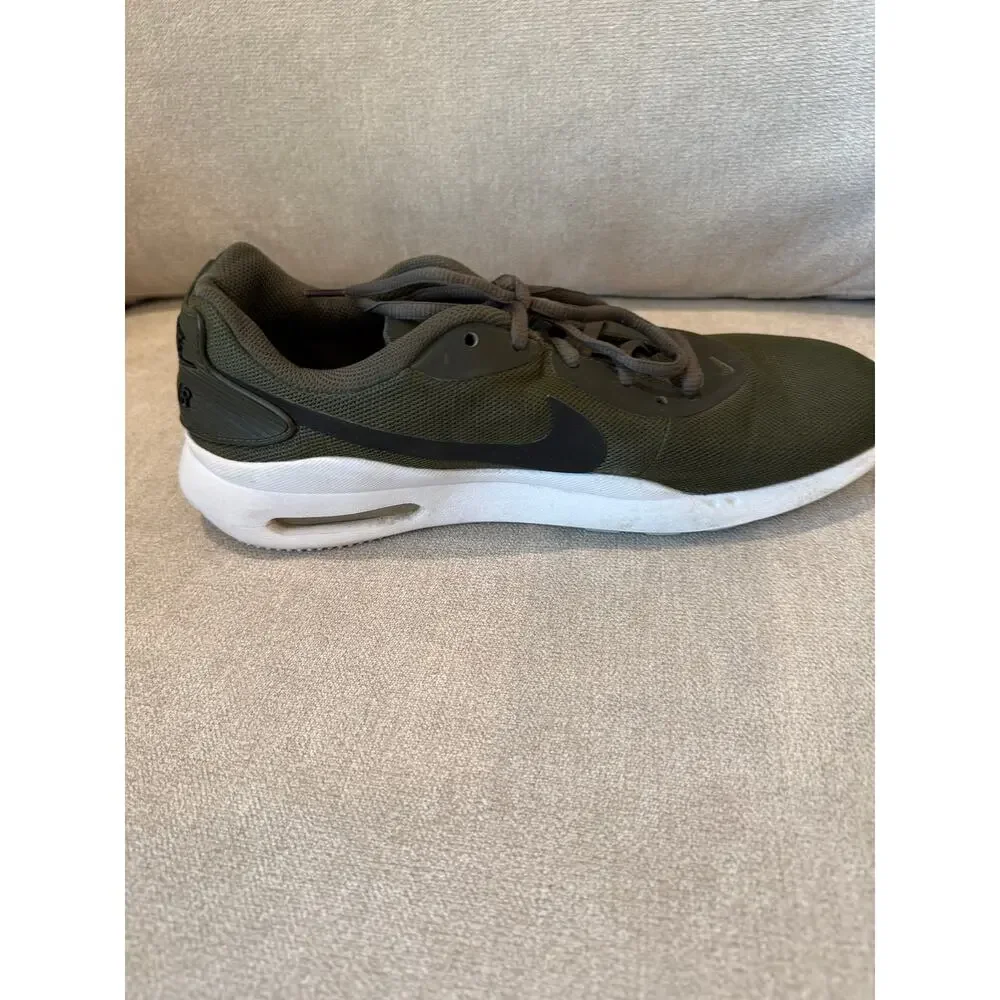 Nike Men's Air‎ Max Oketo Competition Running Shoes Size 10.5 Green